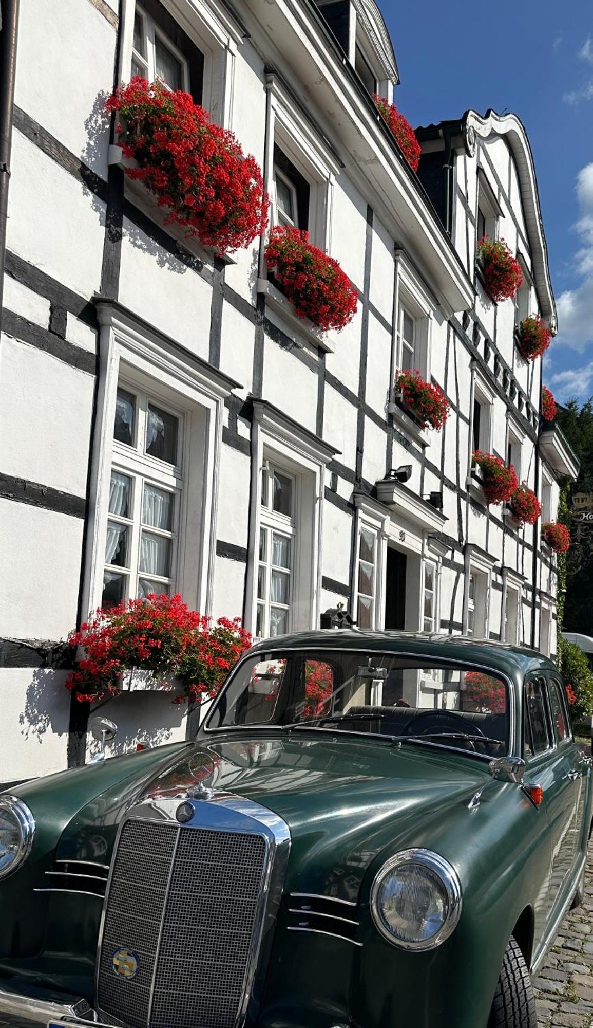Hotel Zur Post Dabringhausen - Contactless Self Check-In Wermelskirchen Extérieur photo